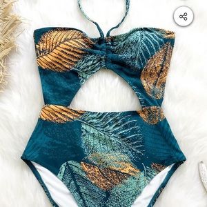 CUPSHE TROPICAL ONE PIECE